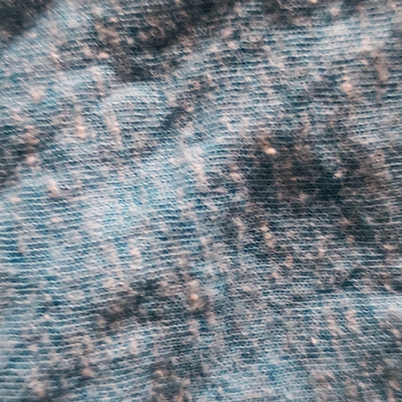 2 Aeropostale V neck Tee shirts - Picture 9 of 14